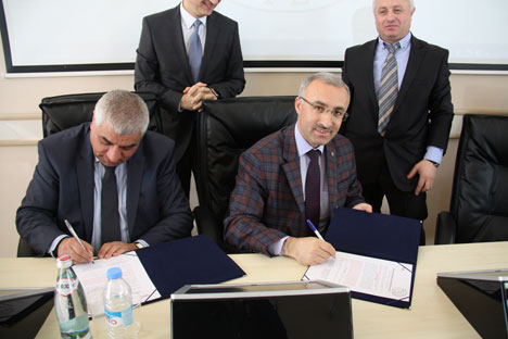 rteu,-gurcistan-patrikhanesi-aziz-andria-pirveltsodebuli-universitesi-ve-batum-deniz-akademisi-ile-anlasma-imzaladi-9.jpg rteu,-gurcistan-patrikhanesi-aziz-andria-pirveltsodebuli-universitesi-ve-batum-deniz-akademisi-ile-anlasma-imzaladi-9.jpg