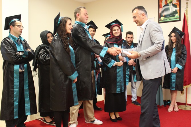 rteu-adalet-meslek-yuksekokuluu-ilk-mezunlarini-verdi-(16).jpg