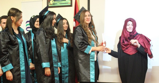 rteu-adalet-meslek-yuksekokuluu-ilk-mezunlarini-verdi-(17).jpg