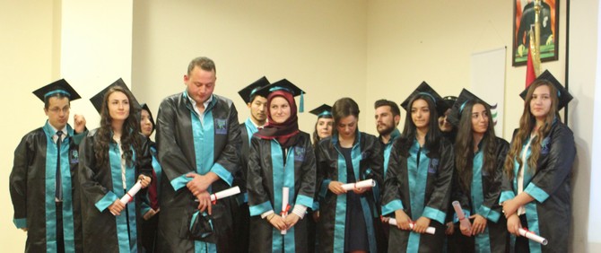 rteu-adalet-meslek-yuksekokuluu-ilk-mezunlarini-verdi-(18).jpg