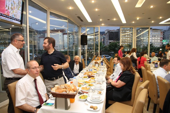 rteu-camiasi-iftarda-bulustu-(23).jpg