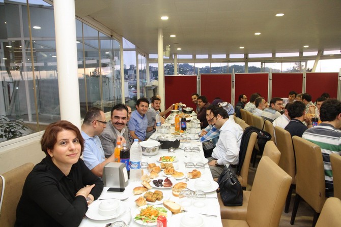 rteu-camiasi-iftarda-bulustu-(32).jpg