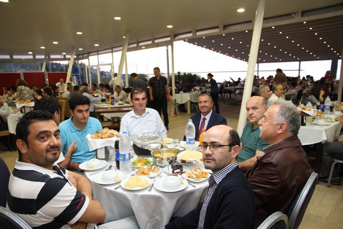 rteu-camiasi-iftarda-bulustu-(34).jpg