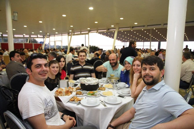 rteu-camiasi-iftarda-bulustu-(37).jpg