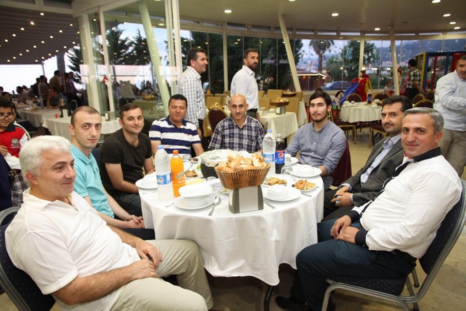 rteu-camiasi-iftarda-bulustu-(43).jpg