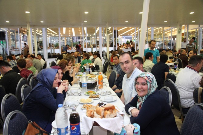 rteu-camiasi-iftarda-bulustu-(46).jpg