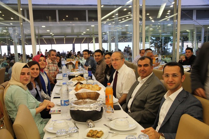 rteu-camiasi-iftarda-bulustu-(51).jpg