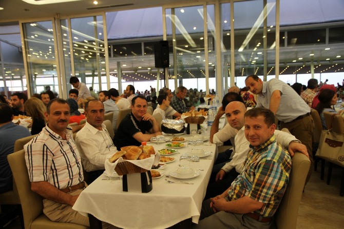 rteu-camiasi-iftarda-bulustu-(52).jpg