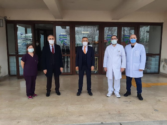 rteu-egitim-ve-arastirma-hastanesi-ve-rize-devlet-hastanesi’ne-ziyaret-(3).jpg
