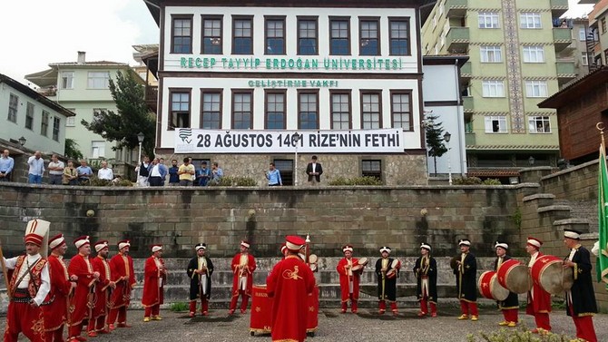 rteu-gelistirme-vakfi,-rize’nin-fethinin-554.-yildonumu-kutladi-(8).jpg