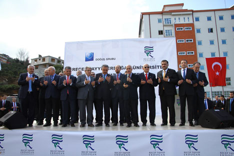 rteu-ilahiyat-fakultesi-temel-atma-toreni-11.jpg rteu-ilahiyat-fakultesi-temel-atma-toreni-11.jpg