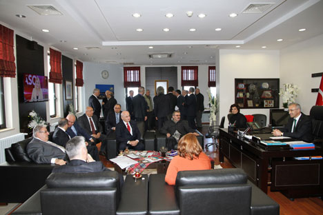 rteu-ilahiyat-fakultesi-temel-atma-toreni-20.jpg rteu-ilahiyat-fakultesi-temel-atma-toreni-20.jpg