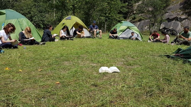 rteu-ogrencileri-doga-ve-kitap-projesi-kapsaminda-kamp-gerceklestirdi-(5).jpg