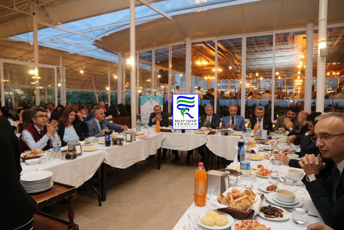 rteu-personeli-iftar-yemeginde-bir-araya-geldi-(1).jpg