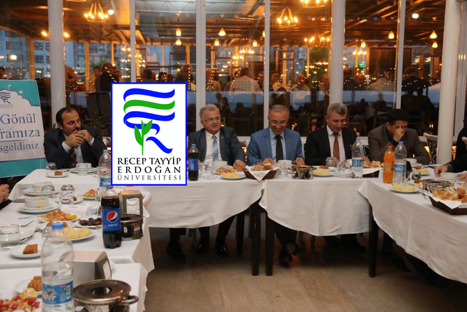 rteu-personeli-iftar-yemeginde-bir-araya-geldi-(2).jpg
