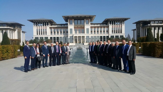 rteu-senato-uyelerinden-cumhurbaskanligina-ve-gazi-meclis’e-ziyaret-(2).jpg