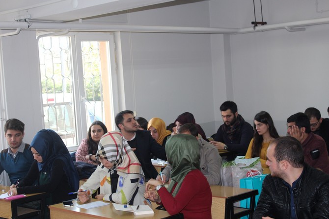 rteu-siyaset-bilimi-ve-kamu-yonetimi-bolumu-ogrencileri-istanbul-dersinde-(5).jpg