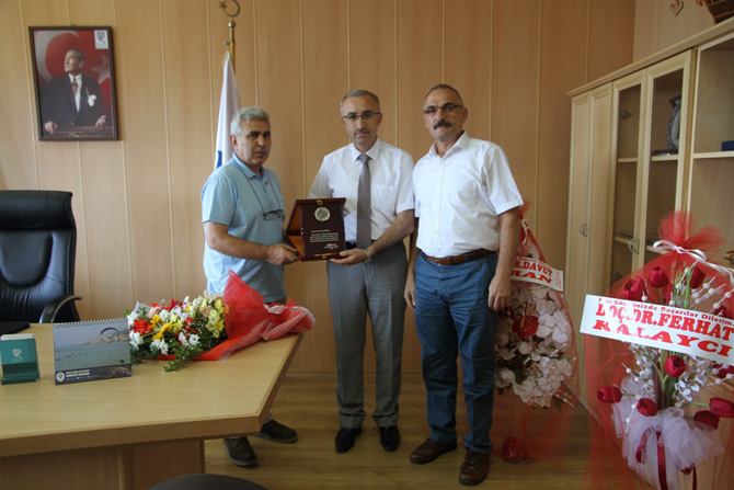 rteu-su-fakultesi-dekan-devir-teslim-toreni.jpg rteu-su-fakultesi-dekan-devir-teslim-toreni.jpg