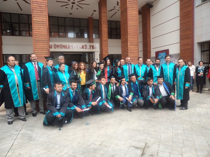 rteu-su-urunleri-fakultesinde-mezuniyet-toreni-gerceklestirildi-(1).jpg