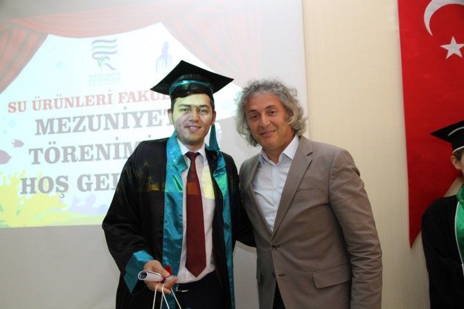 rteu-su-urunleri-fakultesinde-mezuniyet-toreni-gerceklestirildi-(15).jpg