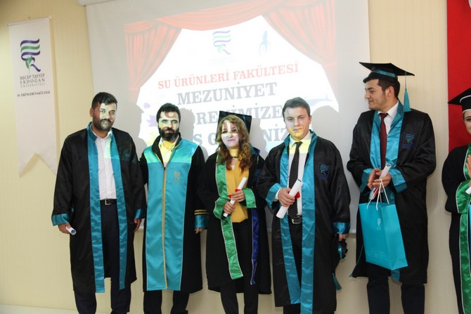 rteu-su-urunleri-fakultesinde-mezuniyet-toreni-gerceklestirildi-(16).jpg