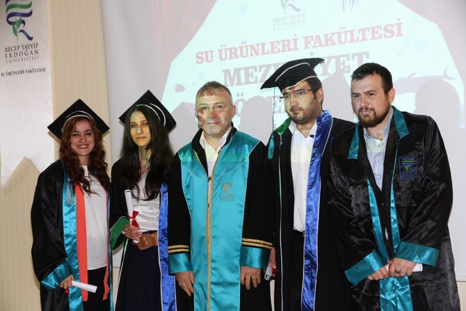 rteu-su-urunleri-fakultesinde-mezuniyet-toreni-gerceklestirildi-(19).jpg