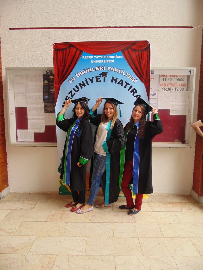 rteu-su-urunleri-fakultesinde-mezuniyet-toreni-gerceklestirildi-(4).jpg