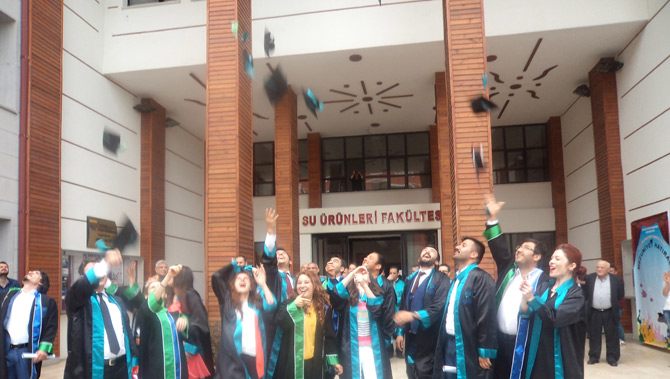 rteu-su-urunleri-fakultesinde-mezuniyet-toreni-gerceklestirildi1.jpg rteu-su-urunleri-fakultesinde-mezuniyet-toreni-gerceklestirildi1.jpg