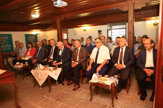rteu-tarafindan-“rize’nin-fethi”-konulu-panel-duzenlendi-(6).jpg