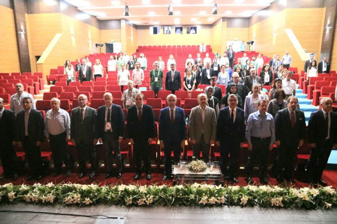 rteude-6.-rize-tematik-anestezi-sempozyumu-gerceklestirildi-1.jpg