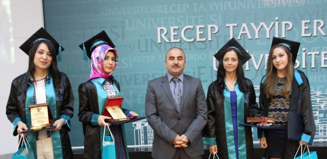 rteude-mezuniyet-toreni-duzenlendi-(13).jpg