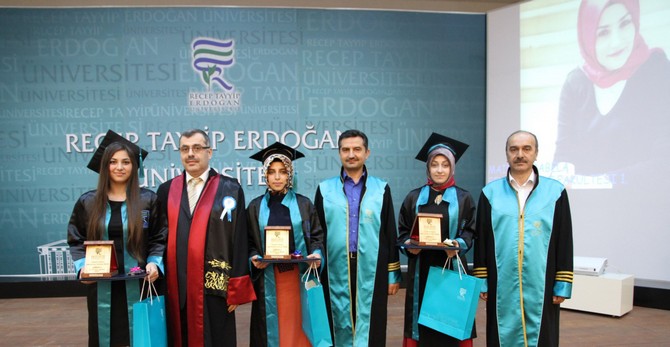 rteude-mezuniyet-toreni-duzenlendi-(20).jpg