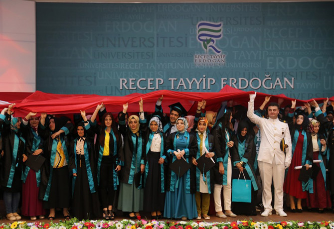 rteude-mezuniyet-toreni-duzenlendi3.jpg rteude-mezuniyet-toreni-duzenlendi3.jpg