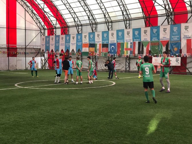 rteude-rize-2.-uluslararasi-ogrenci-futbol-turnuvasi-duzenlendi-(9).jpg