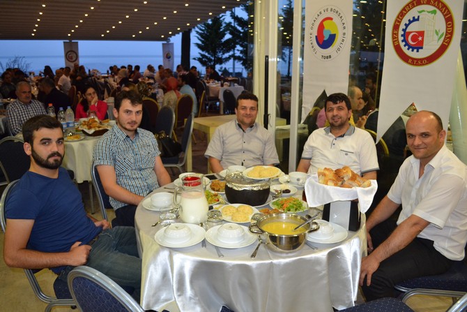 rtso-uyeleri-iftarda-bulustu-(11).jpg