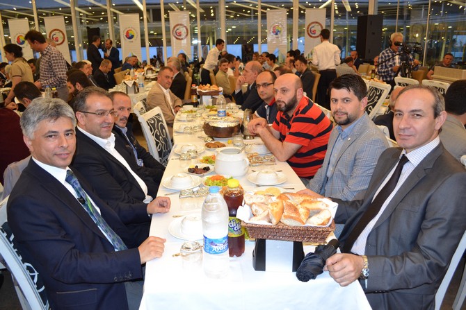 rtso-uyeleri-iftarda-bulustu-(6).jpg