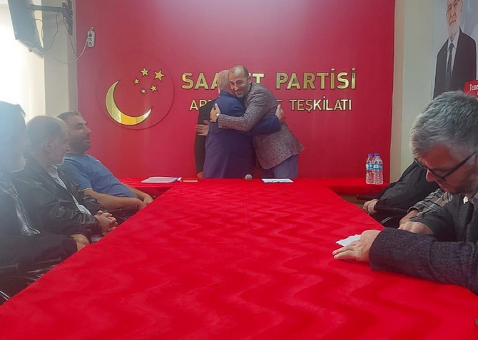 saadet-partisi-ardesen-ilce-baskanligi-gorevini-rize-il-disiplin-kurulu-uyesi-ve-ardesen-ilce-yonetim-kurulu-uyesi-sahin-ali-done-baskan-hamza-eksilmezden-devraldi-2.jpg