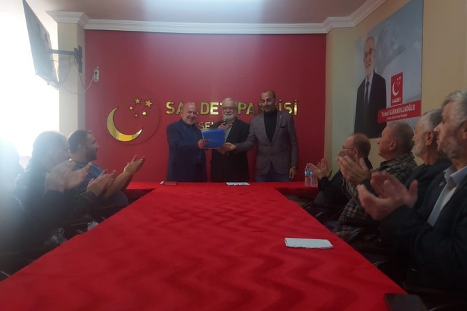 saadet-partisi-ardesen-ilce-baskanligi-gorevini-rize-il-disiplin-kurulu-uyesi-ve-ardesen-ilce-yonetim-kurulu-uyesi-sahin-ali-done-baskan-hamza-eksilmezden-devraldi-3.jpg