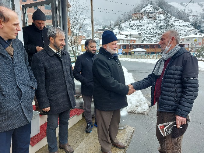 saadet-partisi-genel-idare-kurulu-uyesi-hasan-uzun-rize-il-baskani-av-muhammet-kacar-merkez-ilce-baskani-mustafa-kalender-ve-yonetim-kurulu-uyeleri-rize-merkeze-bagli-muradiyede-esnaf-ziyaretinde-3.jpg