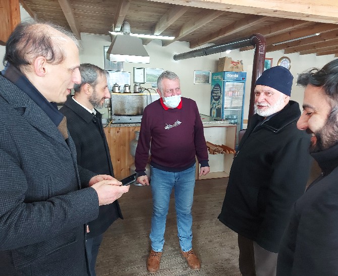 saadet-partisi-genel-idare-kurulu-uyesi-hasan-uzun-rize-il-baskani-av-muhammet-kacar-merkez-ilce-baskani-mustafa-kalender-ve-yonetim-kurulu-uyeleri-rize-merkeze-bagli-muradiyede-esnaf-ziyaretinde-4.jpg