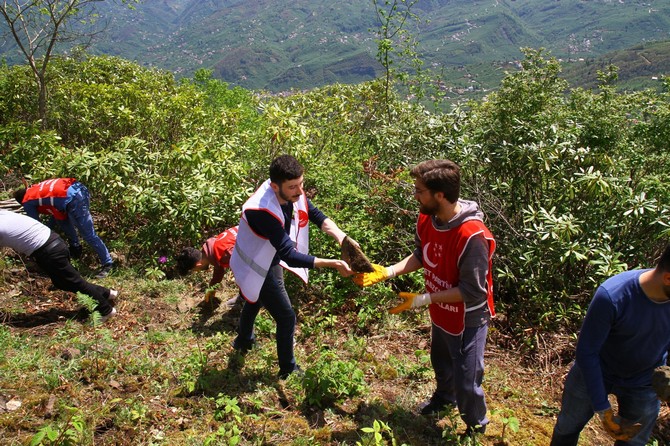 saadet-partisi-rize,-trabzon,-giresun,-gumushane-ve-samsun-il-genclik-kollari-uyeleri-giresun’un-saadet-partili-canakci-ilce-belediyesine-gonullu-belediyecilik-yardiminda-bulundu-(4).jpg