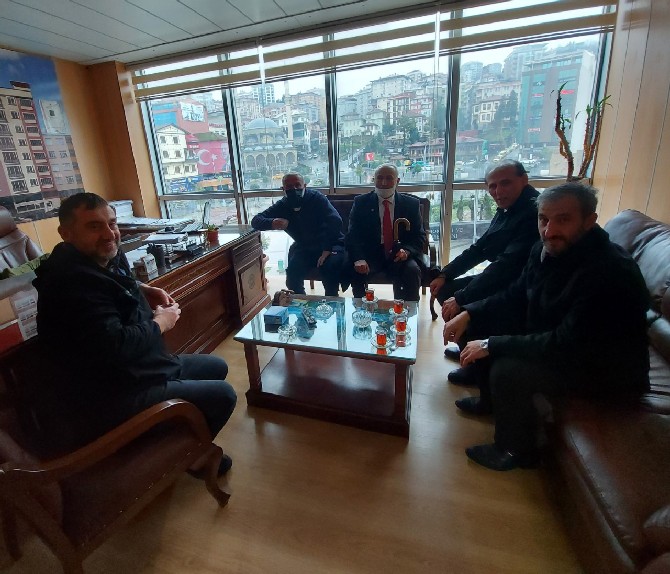 saadet-partisi-rize-il-baskani-av-muhammet-kacar-beraberinde-merkez-ilce-baskani-mustafa-kalender-ve-yonetim-kurulu-uyeleri-ile-birlikte-esnaf-ziyaretlerini-surduruyor-3.jpg