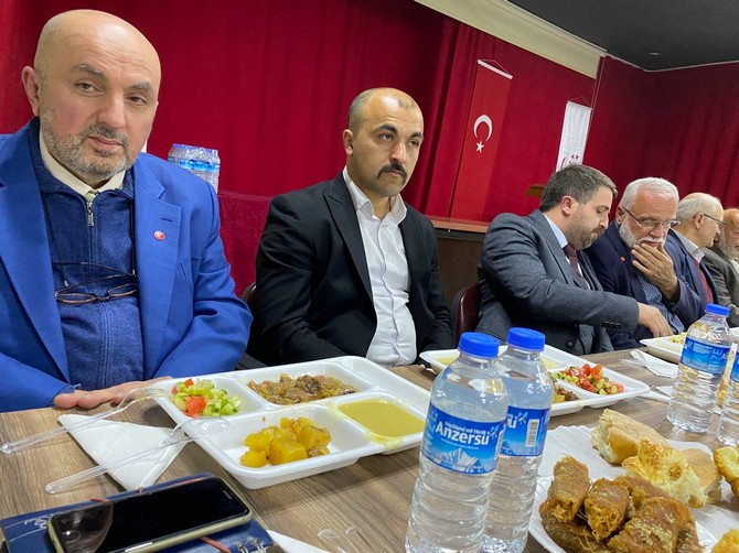 saadet-partisi-rize-il-baskanligi-tarafindan-siyasi-parti-il-baskanlari-ile-basin-mensuplarina-yonelik-iftar-yemegi-duzenlendi-1.jpg