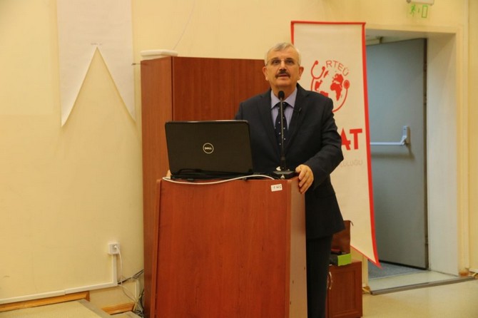 saglik-bilimleri-universitesi-rektoru-prof-dr-cevdet-erdol-rteude-konferans-verdi-6.jpg