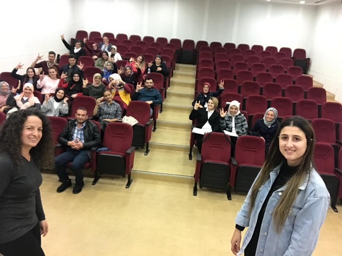 saglik-personellerine-isaret-dili-egitimi-(1).jpg