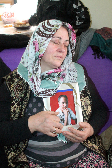 sah-firat-operasyonunda-sehit-olan-halit-avcinin-baba-ocagina-ates-dustu-2.20150222145037.jpg