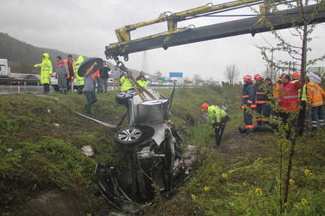 sakaryada-baba-ile-oglu-ayirmayan-kaza!-2.jpg sakaryada-baba-ile-oglu-ayirmayan-kaza!-2.jpg