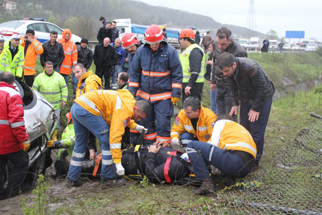 sakaryada-baba-ile-oglu-ayirmayan-kaza!-3.jpg sakaryada-baba-ile-oglu-ayirmayan-kaza!-3.jpg