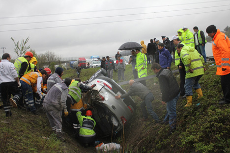 sakaryada-baba-ile-oglu-ayirmayan-kaza!-6.jpg sakaryada-baba-ile-oglu-ayirmayan-kaza!-6.jpg