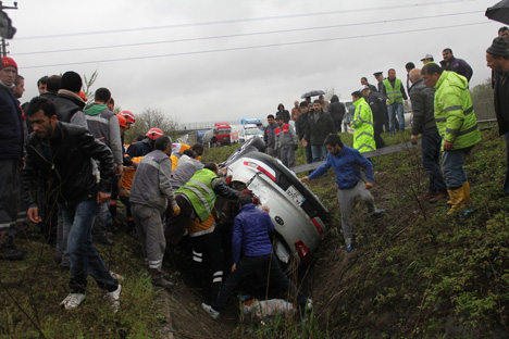 sakaryada-baba-ile-oglu-ayirmayan-kaza!-7.jpg sakaryada-baba-ile-oglu-ayirmayan-kaza!-7.jpg
